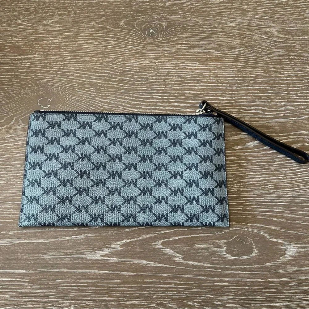 Michael Kors Blue Wristlet - Picture 5 of 8